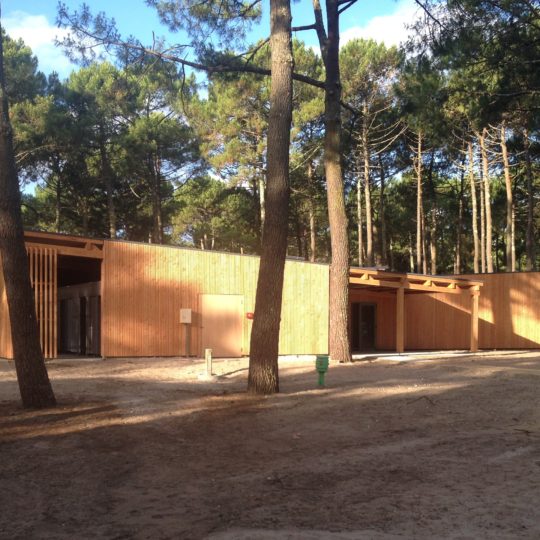 camping-biscarrosse-bardage-godard-construction-bois